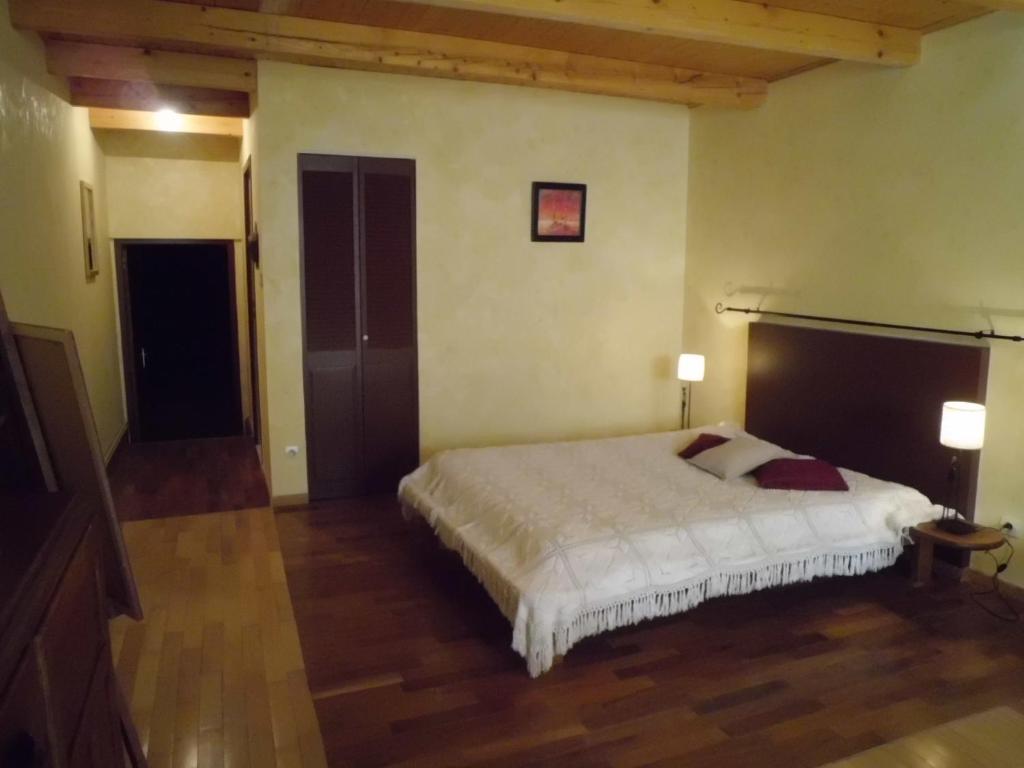 B&B / Chambre d'hôtes Au Val Ombré 7 Grande Rue 55500 Givrauval