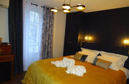 B&B / Chambre d'hôtes Auberge de la garenne 1 Place de l'Église 78690 Saint-Rémy-lʼHonoré Île-de-France