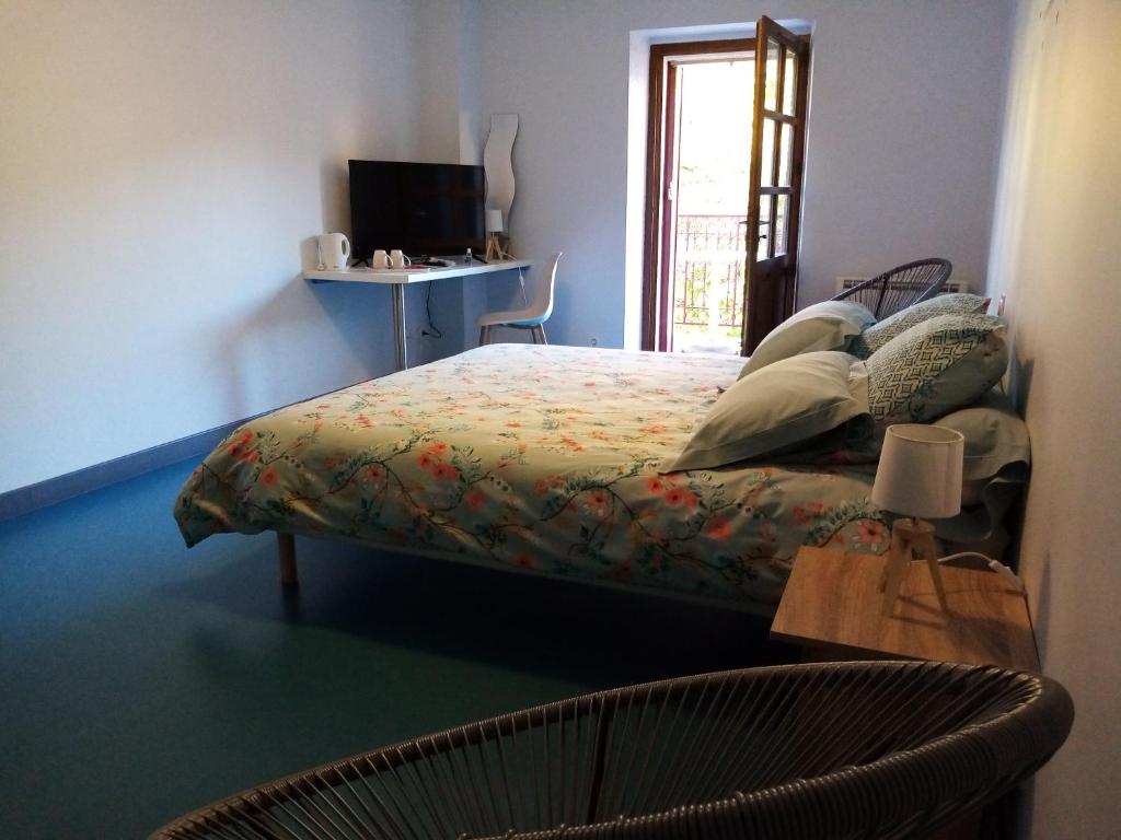 B&B / Chambre d'hôtes Auberge du Marronnier PLACE GEORGES MOULS 12370 Belmont-sur-Rance