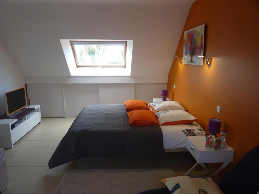 B&B / Chambre d'hôtes Auprès de mon arbre 8 rue saint Goustan 56730 Saint-Gildas-de-Rhuys