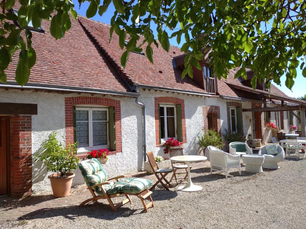 B&B Ferme de La Rouzannerie pour 2 ou famille 19 Touchémont, 28200 Lanneray