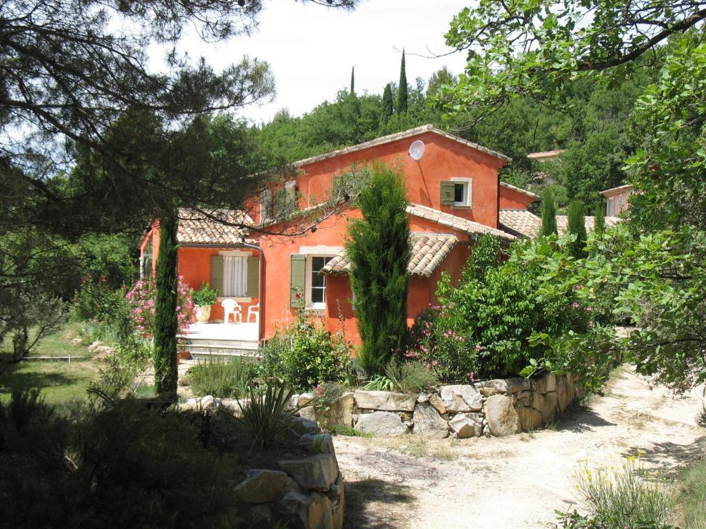 B&B La Cigaline 149 Chemin des Roucas - Villedieu, 84110 Vaison-la-Romaine