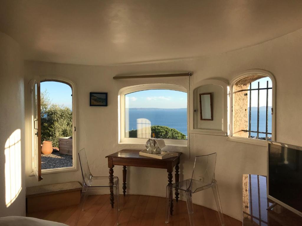 B&B La Sergerie 47, Boulevard des Pêcheurs, 83980 Le Lavandou