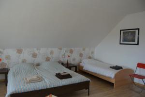 B&B / Chambre d'hôtes B&B Prosterath-Hochwald Zum Klingelpfad 6 54413 Prosterath Rhénanie-Palatinat