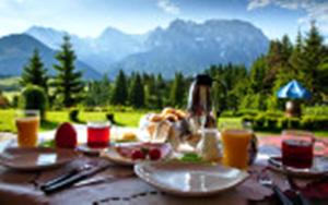 B&B / Chambre d'hôtes Bäckeralm© - B&B 16 + Fischerweg 6 am Schmalensee 82481 Mittenwald Bavière