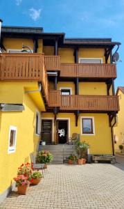 B&B / Chambre d'hôtes Bäckerei & Pension Seegerer Färberbäckergasse 15 92723 Tännesberg Bavière