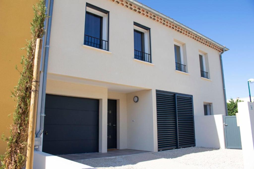 B&B / Chambre d'hôtes BASTIDE 9 Traverse Yves Imbert 9 13580 La Fare-les-Oliviers