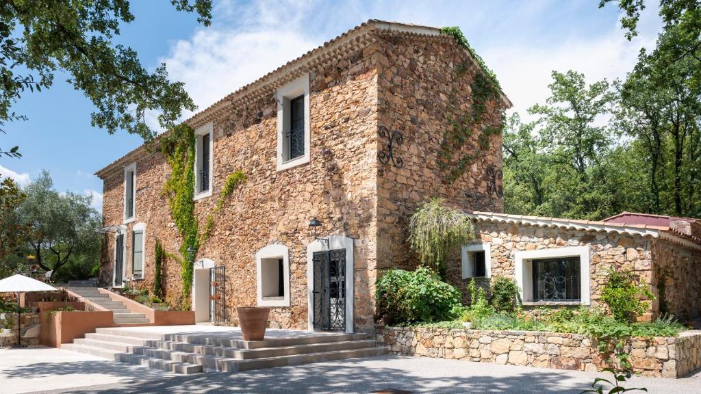 B&B / Chambre d'hôtes Bastide de l'Endre lieu-dit beaujeu Beaujeu Est 83830 Callas