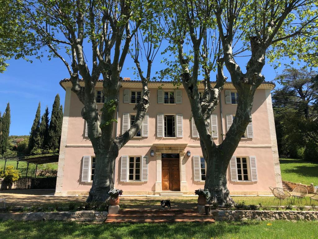 B&B / Chambre d'hôtes Bastide Préjoli 285 Route de Tourtour 83630 Aups