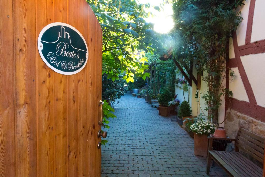 Beate's Bed & Breakfast Steinweg 44, 35516 Münzenberg