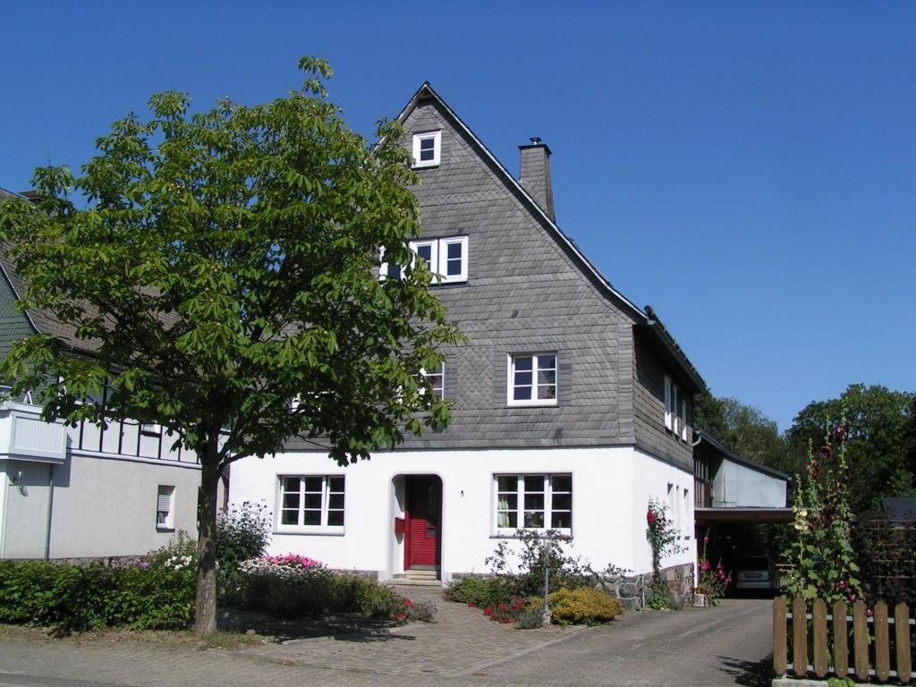 B&B / Chambre d'hôtes Bed And Breakfast Isidorus Küstelbergerstrasse 5 59955 Winterberg