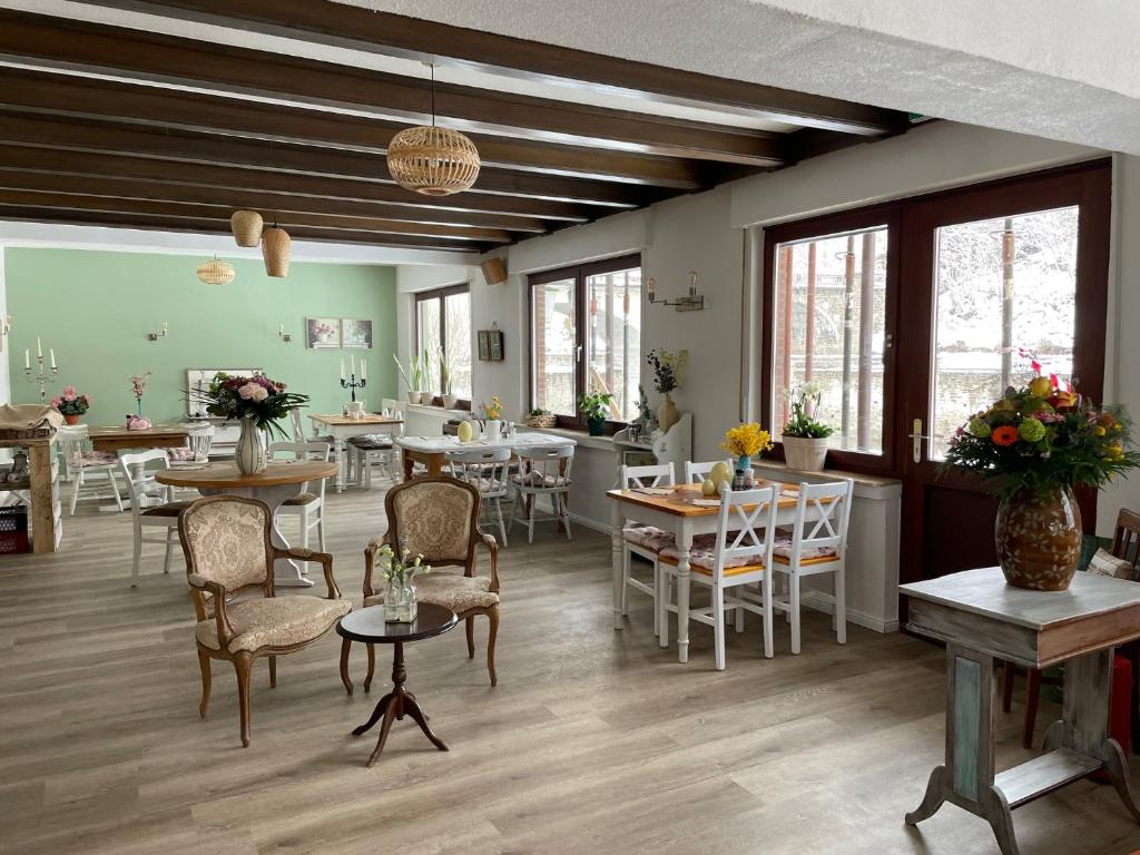 Bed&Breakfast Eifelpension Brückenschenke Hauptstrasse 8, 53533 Fuchshofen