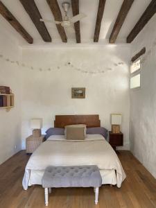 B&B / Chambre d'hôtes BedandBeige, La Belle Etape 29 rue montvinet 91310 Linas Île-de-France