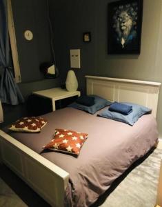 B&B / Chambre d'hôtes Bedroom Cool Zone activée en rdc au calme 120 Rue Jacquard 41350 Vineuil Région Centre