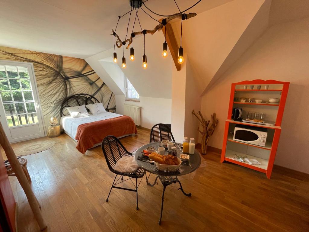 B&B / Chambre d'hôtes Belle Chambre Double Tout Bonnement Bien Les Bonnements 14430 Putot-en-Auge