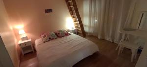 belle chambre sur terrasse à 3 min de la gare