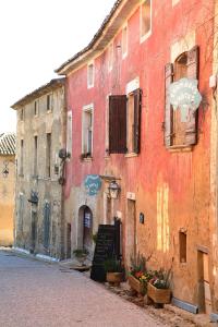 B&B / Chambre d'hôtes Belle de Nuit 24, route des Petitons-Minguets 84580 Oppède Provence-Alpes-Côte d\'Azur