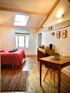 B&B / Chambre d'hôtes Belle et spacieuse chambre d’hôtes avec piscine 65 allée des Tilleuls 47120 Savignac-de-Duras Aquitaine