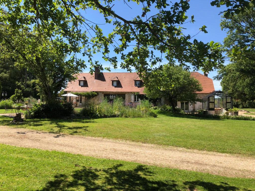 B&B / Chambre d'hôtes Bienvenue au Mas Lieu-dit le Mas 24800 Chalais