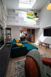 Bienvenue Chez Nous