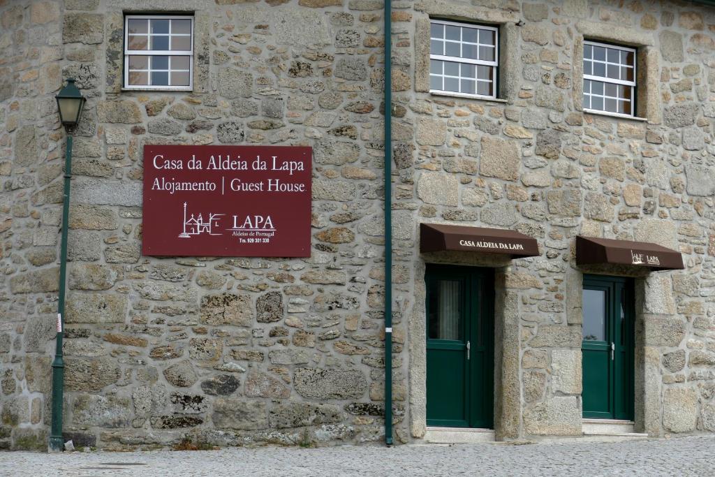B&B / Chambre d'hôtes Casa Aldeia da Lapa Avenida Padre Francisco Pinto Ferreira (EM584) 3640-170 Sernancelhe
