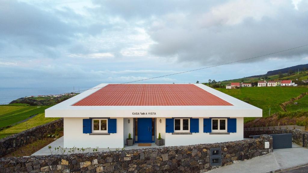 Casa Baleia a Vista Rua do Cemitério 22, 9630-224 Algarvia