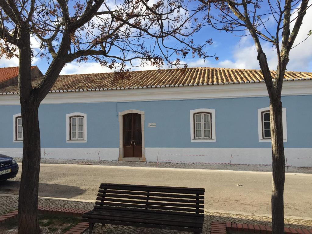 Casa Largo do Poço Guesthouse Rua D.João II, 2, 8500-059 Alvor