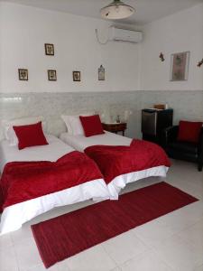 B&B / Chambre d'hôtes Casa Zanzibar Hotel Monte Dos Nicolaus CCI 3312 2965-441 Landeira Alentejo