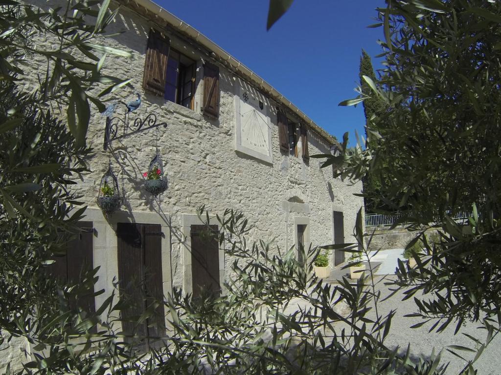 B&B / Chambre d'hôtes Castel chambres, château de Malves avenue du Château 11600 Malves-en-Minervois