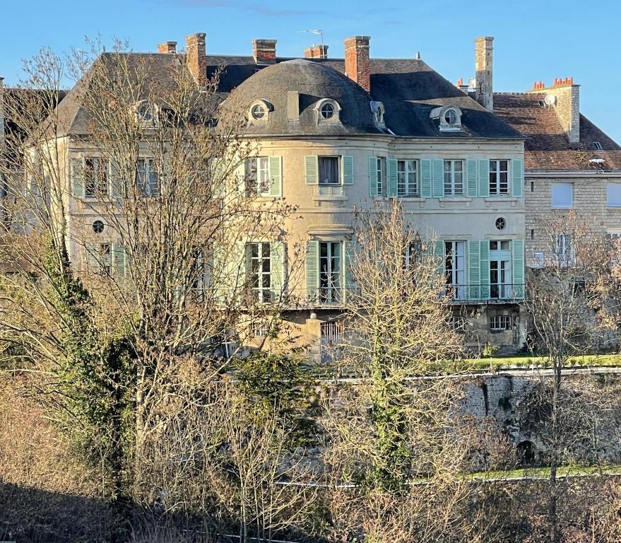 B&B / Chambre d'hôtes Castel Saint-Léonard 12 rue Victor Hugo 14700 Falaise