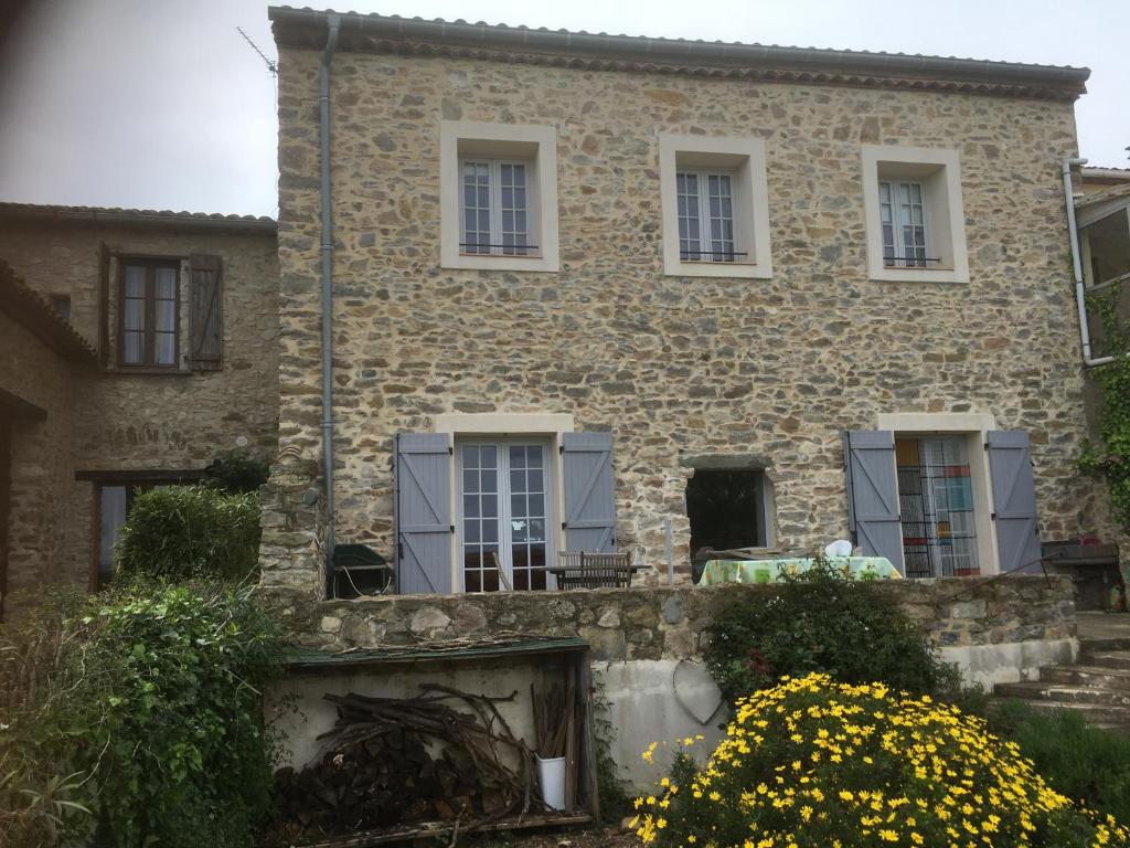 B&B / Chambre d'hôtes Cave Cervera 57 Rue Paul Riquet 11120 Le Somail