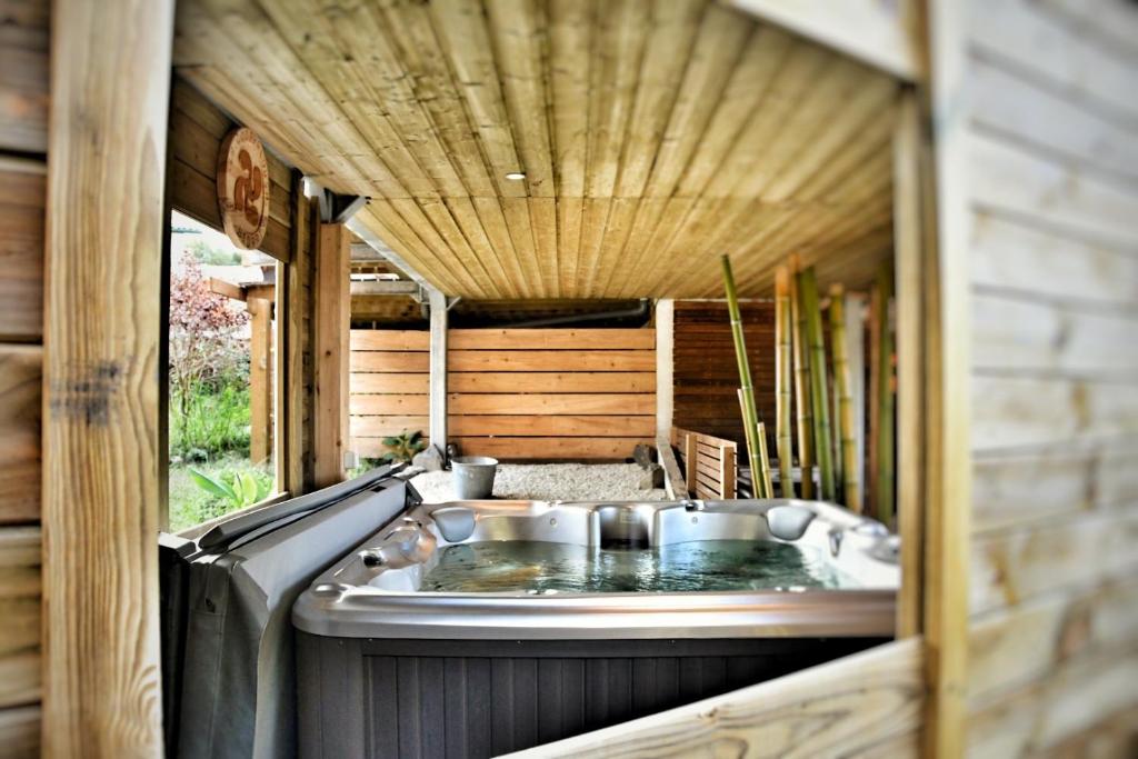 Chalet aux pied des vignes 18250  Montigny