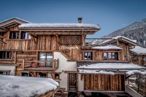 B&B / Chambre d'hôtes CHALET L'ETAGNE 71 rue du Lac 73120 Courchevel Rhône-Alpes