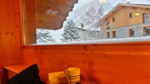 Chalet Orchis -Wohnen am Skilift in Le Bettaix