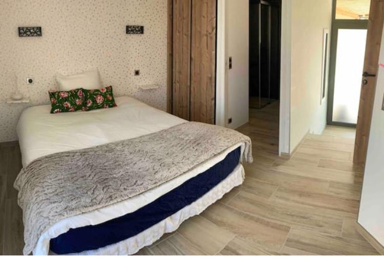 B&B / Chambre d'hôtes Chambre avec salle de bains privative 16 Rue Nouvelle 51220 Hermonville