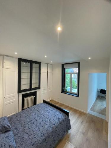 Chambre avec SDB privative et bureau