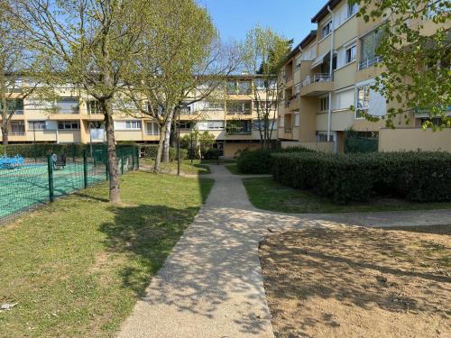 Chambre calme (Mercure) - proche Paris et TGV