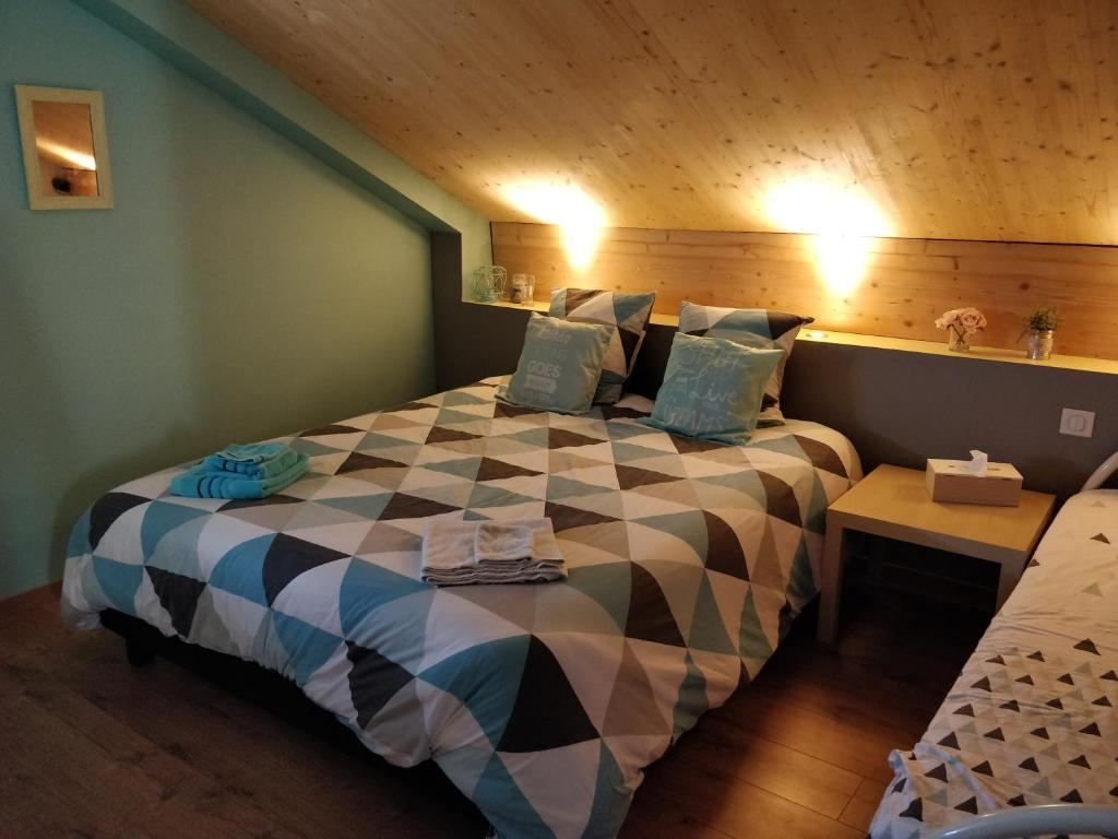 B&B / Chambre d'hôtes Chambre Chaleureuse chez l'habitant 123 rue Antoine de Saint Exupery, Saint-Denis-les-Bourg 01000 Bourg-en-Bresse
