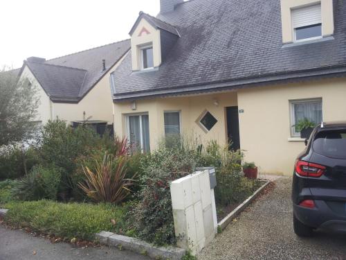 B&B / Chambre d'hôtes Chambre d' hote avec grand lit et salle d'eau privative pour une persone ou un couple 17 Rue Miles Davis, Vern-sur-Seiche, France 17 Rue Miles Davis, Vern-sur-Seiche, France 35770 Vern-sur-Seiche Bretagne