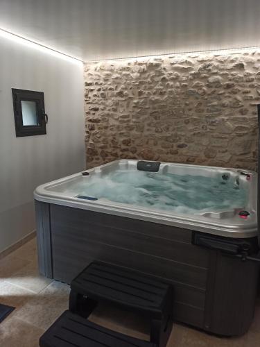 Chambre d'hôte avec SPA privatif domaine les nuits envôutées - Gard