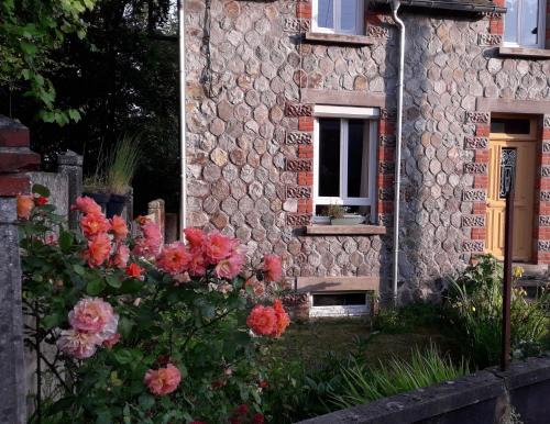 B&B / Chambre d'hôtes Chambre d hôte chez Fany 7 Route de Quenecan 22530 Mûr-de-Bretagne Bretagne