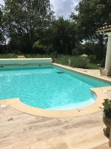 B&B / Chambre d'hôtes Chambre d'Hôte Couguiolet - avec piscine 217 Route de Marignac 30700 Foissac Languedoc-Roussillon