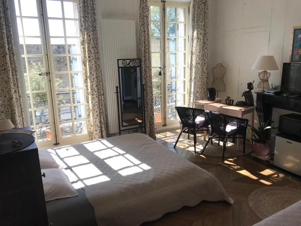 B&B / Chambre d'hôtes Chambre d'hôte du Château 38 rue de Chartres 91410 Dourdan