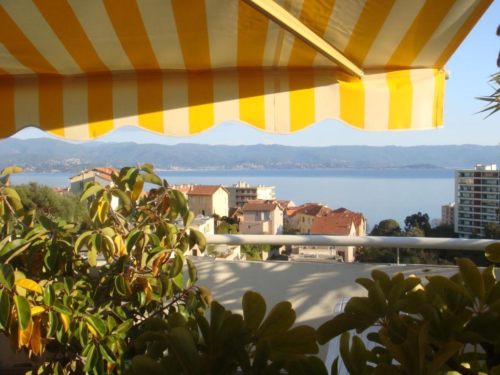 Chambre d'hôte Les Jardins Du Forcone Rue de Wagram, 20000 Ajaccio