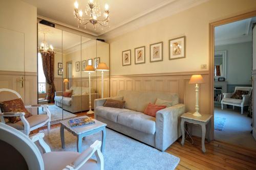 Chambre d hôte : Louvre Elegant Apt Suite