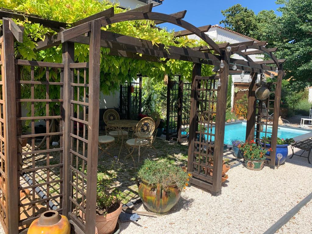 B&B / Chambre d'hôtes Chambre d'Hôtes chez une artiste 201 Rue du 8 Mai 1945 34400 Lunel