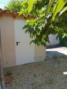 B&B / Chambre d'hôtes Chambre d'hôtes Esterelle 16 petite rte de carpentras l'atelier d'esterelle 84210 Pernes-les-Fontaines Provence-Alpes-Côte d\'Azur