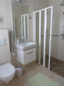 B&B / Chambre d'hôtes Chambre D'hôtes La Basse Gougeonnière 2 La Basse Gougeonnière 49120 Neuvy-en-Mauges Pays de la Loire