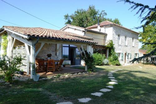 B&B / Chambre d'hôtes Chambre d’hôtes Mamounet Haut Lieu dit Mamounet Haut 47360 Madaillan Aquitaine