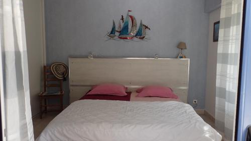 Chambre dans la pinède